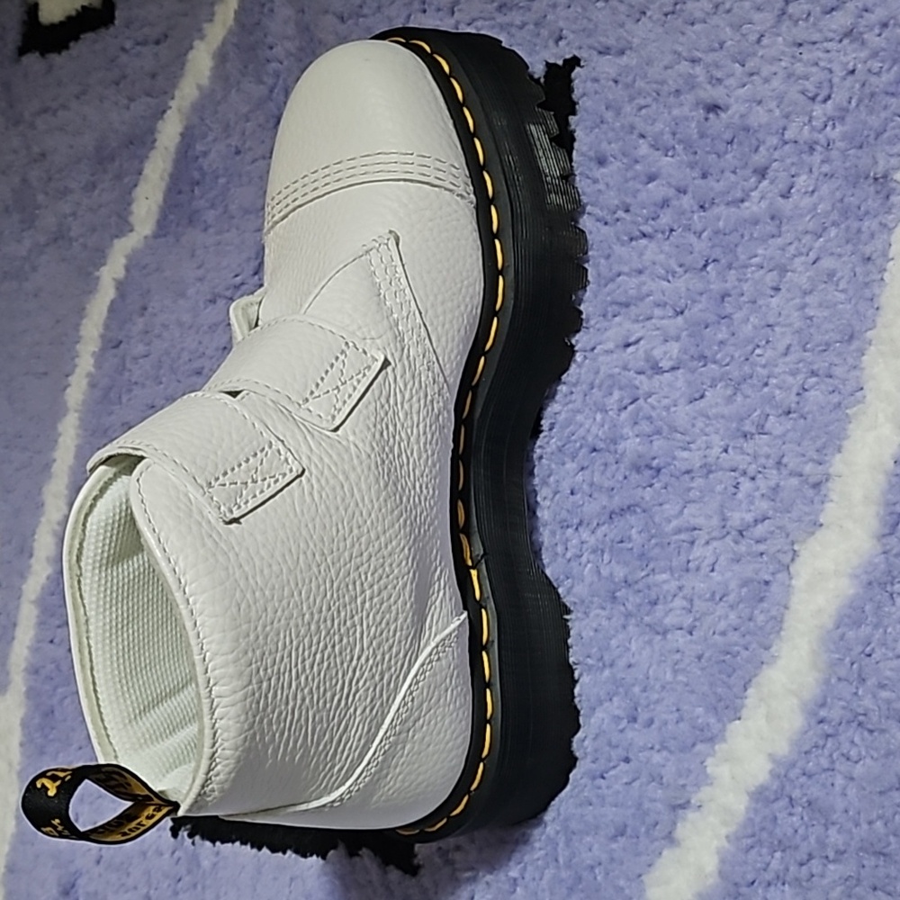 Doc Martens Devon Flower Milled Nappa Leather White Women's 8 - Picture 4 of 6